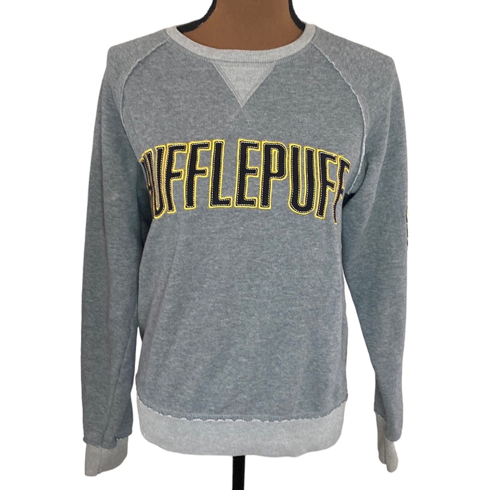 Harry Potter Wizarding World Universal Studios Hufflepuff sweatshirt size S